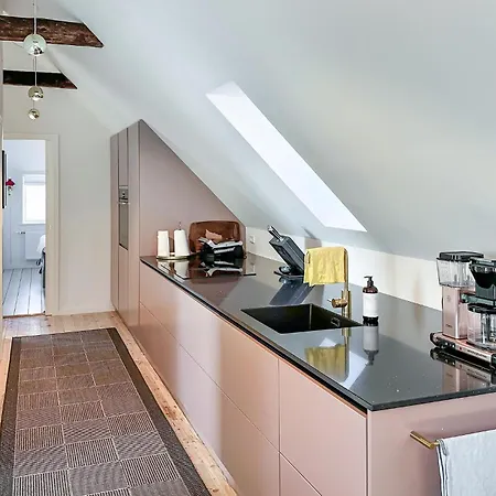 Апартаменты 2 Bedroom Cozy In