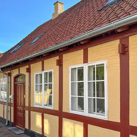 2 Bedroom Cozy In Apartamento *