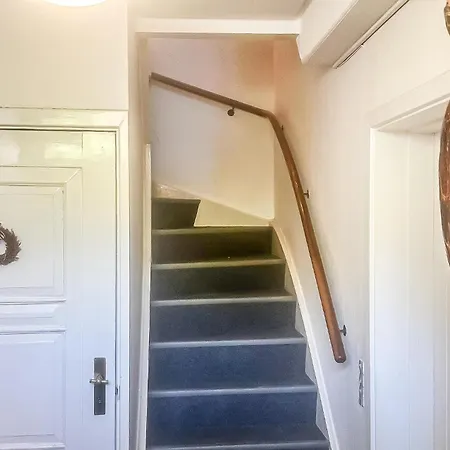 2 Bedroom Cozy In